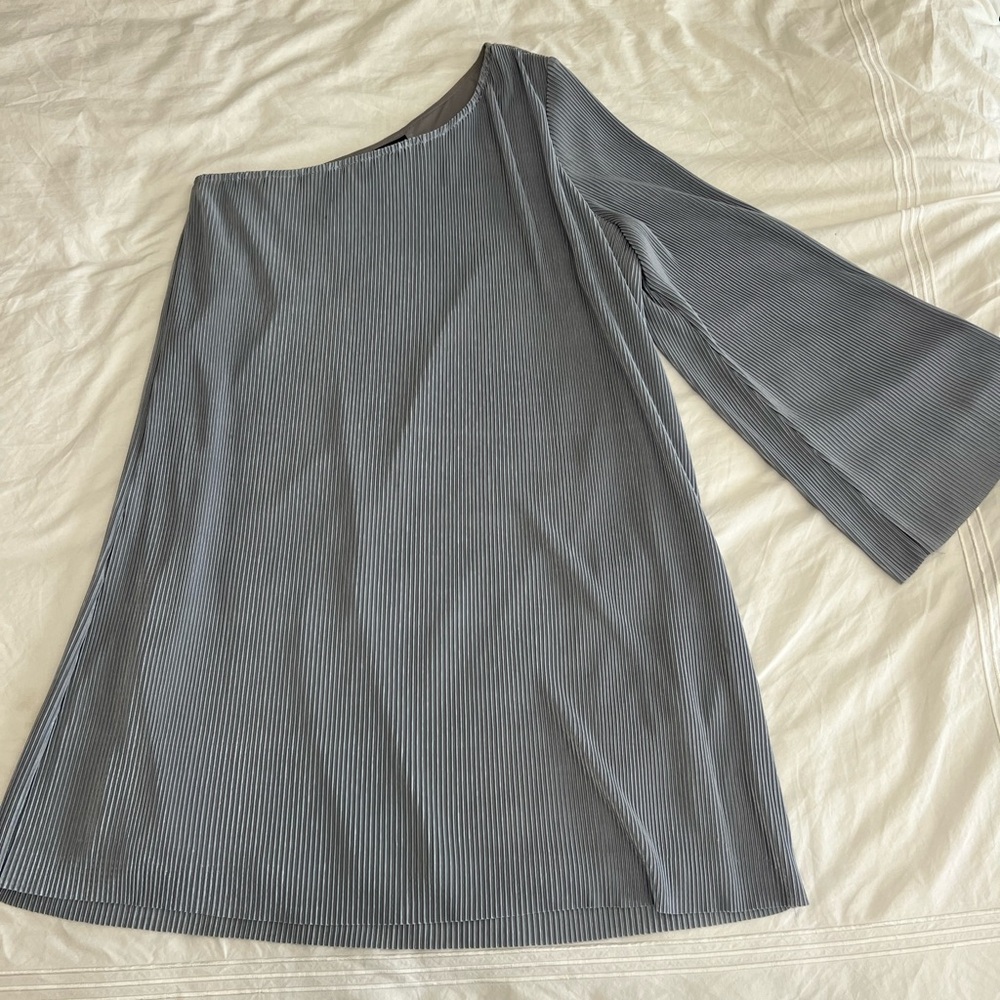 One shoulder, silver dress